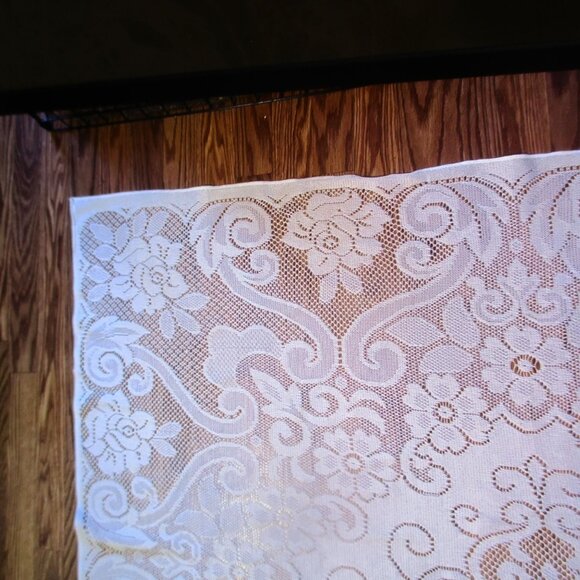 Vtg Quaker Lace Gala Egyptian Tablecloth 1992 Floral Pattern 54 X 83" Ivory - Picture 4 of 4